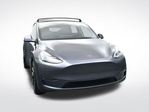 Used 2021 Tesla Model Y Performance image 10