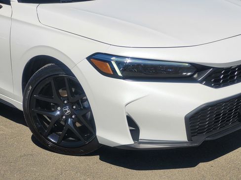 Certified 2025 Honda Civic Sport image 3