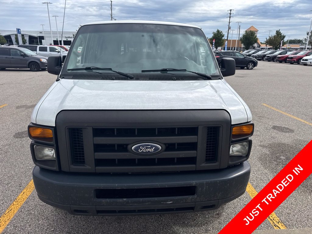 Used 2009 Ford E-350 and Econoline 350 XLT RWD image 2