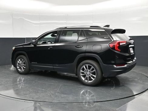 Used 2024 GMC Terrain SLT AWD/4WD image 13
