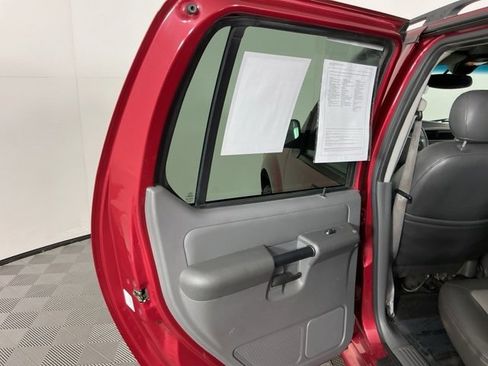 Used 2004 Ford Explorer Sport Trac XLS image 22