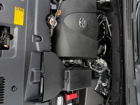 Used 2017 Toyota Highlander XLE AWD/4WD image 52