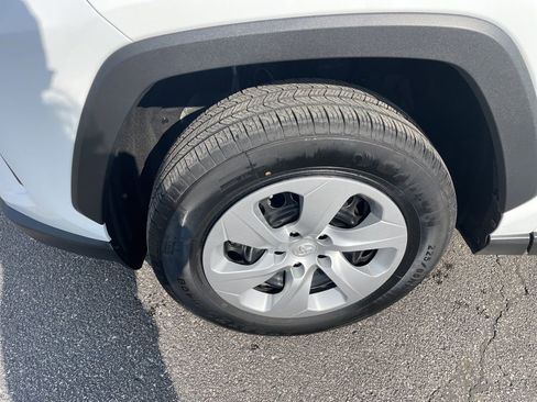 Used 2024 Toyota RAV4 LE image 9