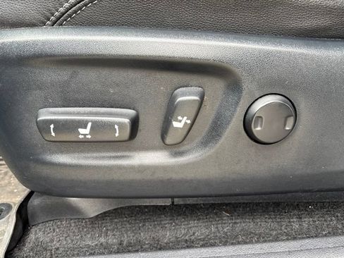 Used 2018 Toyota 4Runner SR5 Premium AWD/4WD image 16