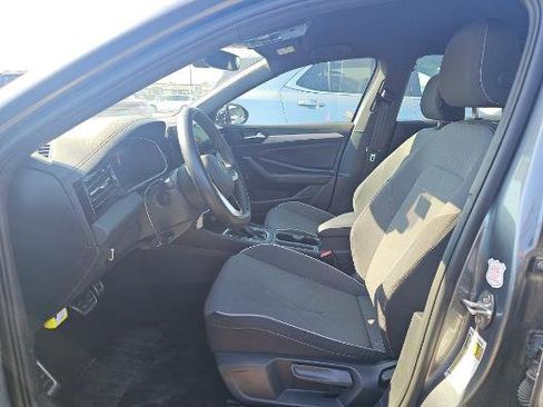 Used 2025 Volkswagen Jetta Sport image 24