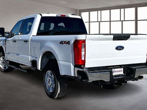Used 2025 Ford F250 XLT AWD/4WD image 4