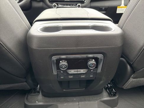 New 2026 Chevrolet Suburban Premier AWD/4WD image 35