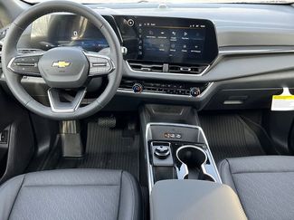 New 2026 Chevrolet Equinox LT w/ Convenience Package II video 2