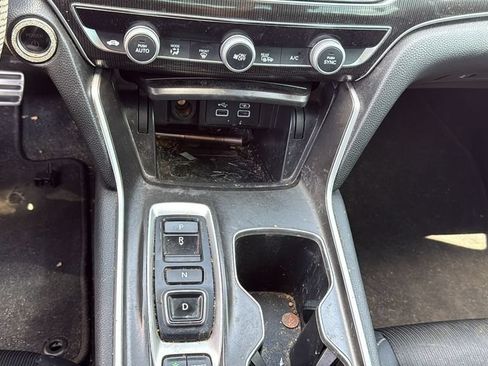 Used 2022 Honda Accord Sport image 11