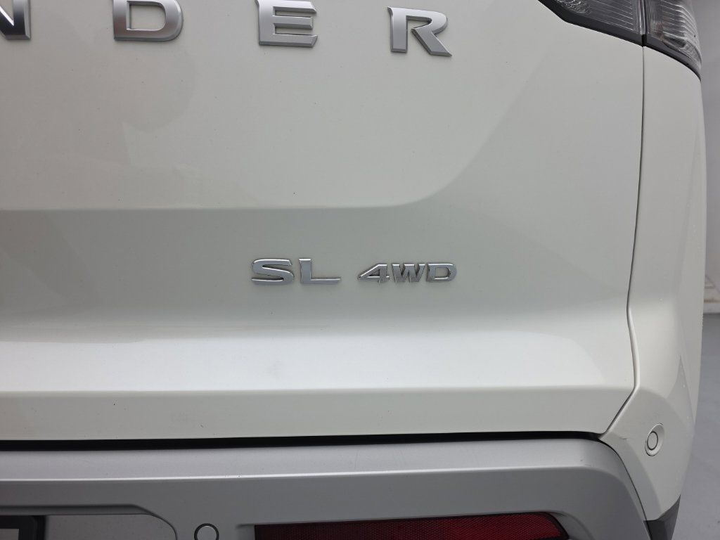 Used 2024 Nissan Pathfinder SL w/ Lighting Package (N92) AWD/4WD image 52