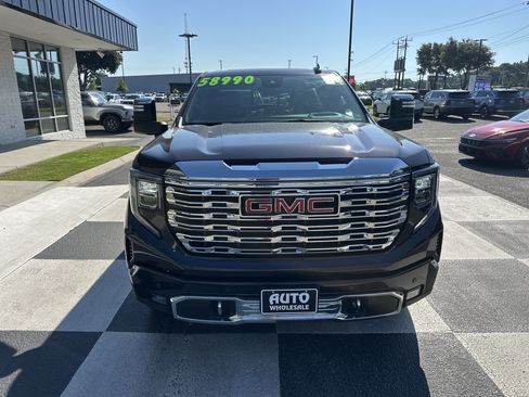 Used 2024 GMC Sierra 1500 Denali w/ Denali Reserve Package AWD/4WD image 2
