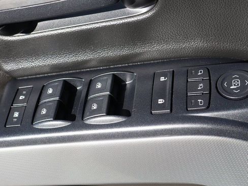 Used 2018 Chevrolet Silverado 1500 LTZ Z71 w/ Redline Edition image 18