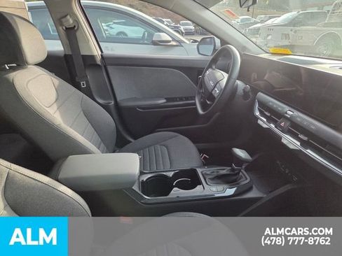 Used 2025 Kia K4 EX FWD image 18