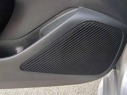 Used 2025 Toyota Corolla LE image 22