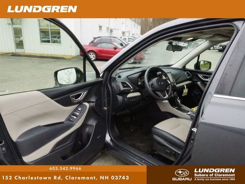 Used 2023 Subaru Forester Limited AWD/4WD image 10