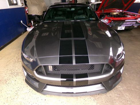 Used 2020 Ford Mustang Shelby GT350 w/ Technology Package image 4