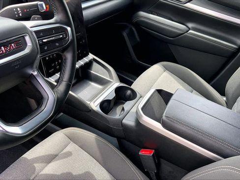 Used 2025 GMC Terrain Elevation AWD/4WD image 16