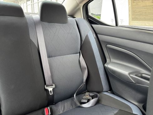 Used 2025 Nissan Versa SV FWD image 35