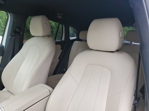 Used 2025 Mercedes-Benz GLA 250 4MATIC image 19