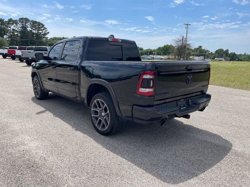 Used 2019 RAM 1500 Laramie AWD/4WD image 3