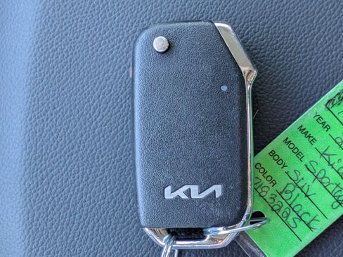 Certified 2025 Kia Sportage LX FWD image 36