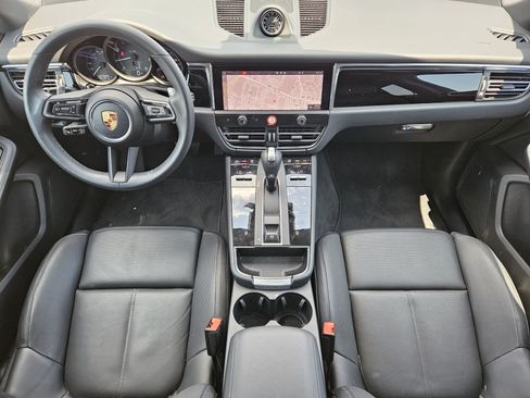 Certified 2026 Porsche Macan AWD/4WD image 25