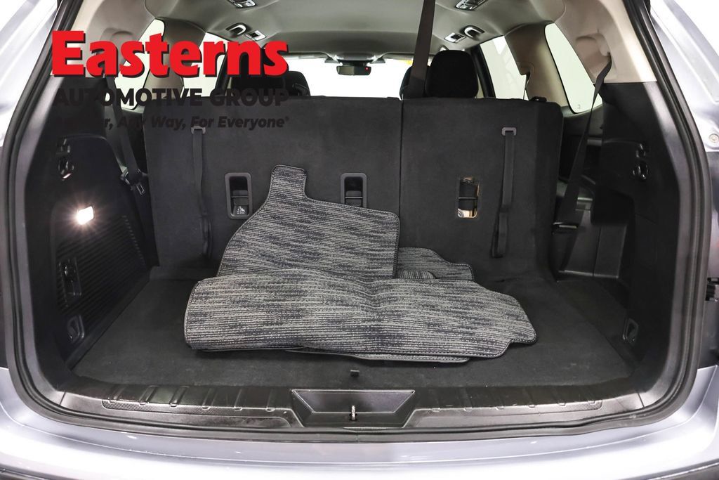 Used 2025 Subaru Ascent Premium AWD/4WD image 11