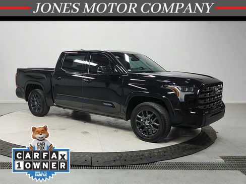 Used 2024 Toyota Tundra Platinum AWD/4WD image 1