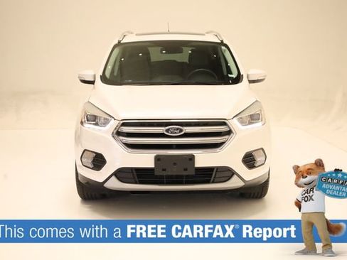 Used 2017 Ford Escape Titanium image 2