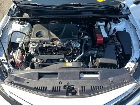 Used 2021 Toyota Camry SE FWD image 19