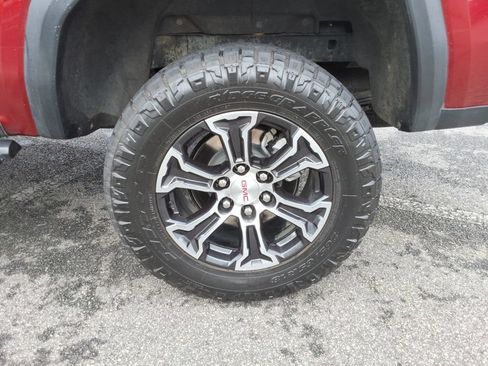 Certified 2024 GMC Canyon AT4 w/ LPO, Off Road Lift Package AWD/4WD image 13