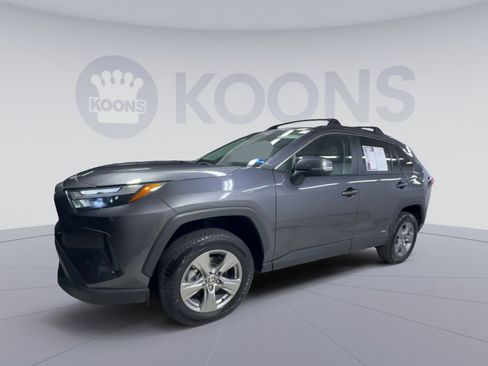Used 2024 Toyota RAV4 XLE w/ Convenience Package AWD/4WD image 5
