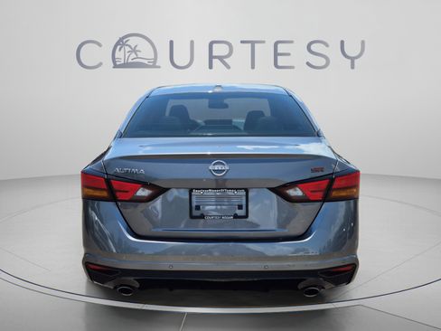Certified 2024 Nissan Altima 2.5 SR w/ SR Premium Package FWD image 6
