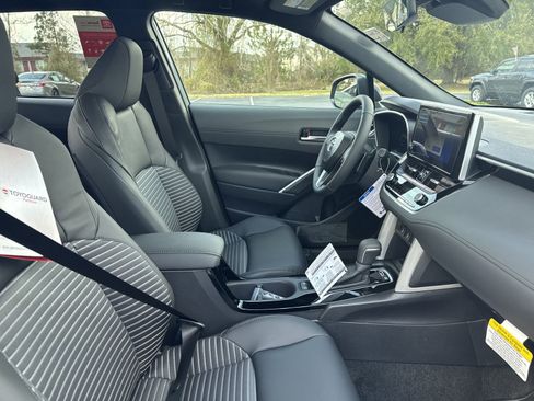 New 2025 Toyota Corolla Cross AWD Hybrid image 34