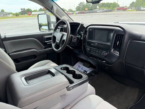 Used 2016 GMC Sierra 2500 4x4 Double Cab w/ Sierra Convenience Package image 9