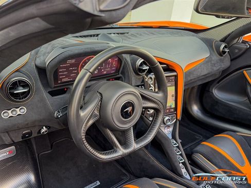 Used 2022 McLaren 720S Performance RWD image 29