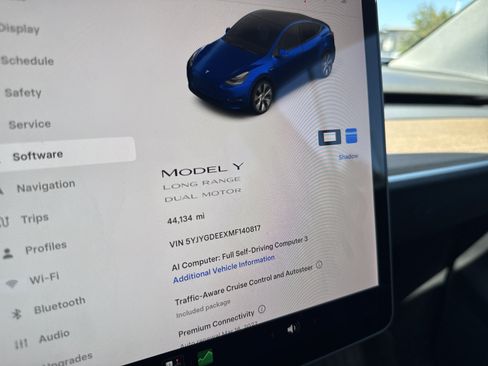 Used 2021 Tesla Model Y Long Range AWD/4WD image 15