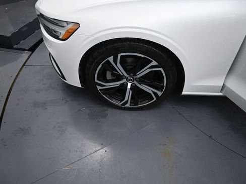 Used 2024 Volvo S60 B5 Core image 15