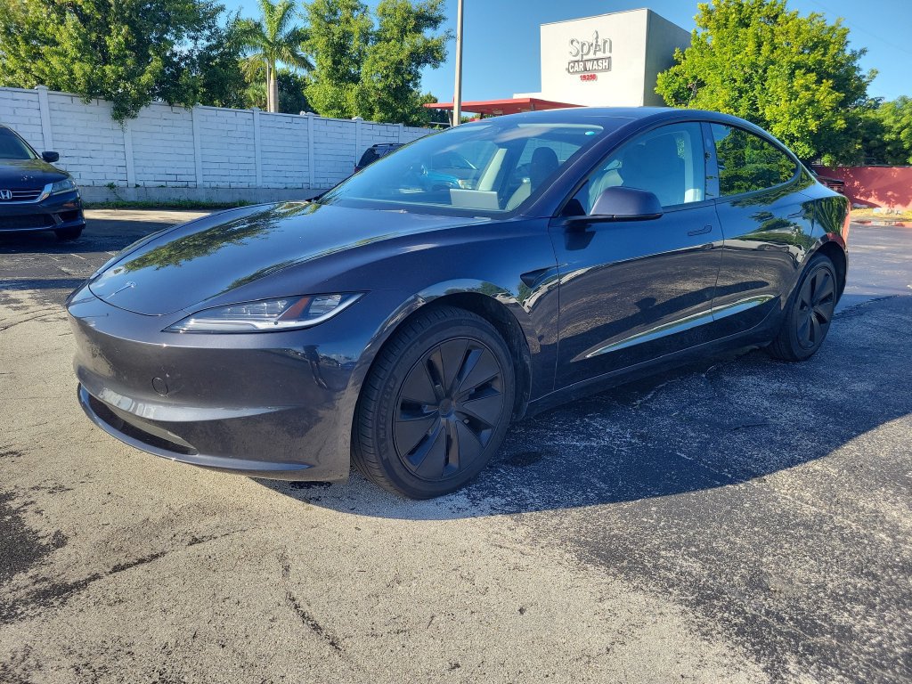 Used 2025 Tesla Model 3 RWD image 3