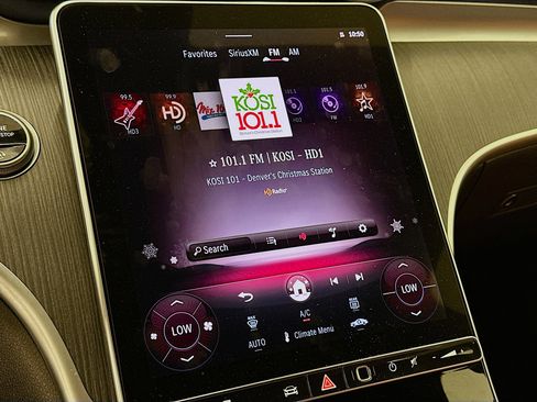 Used 2025 Mercedes-Benz C 300 4MATIC Sedan image 21