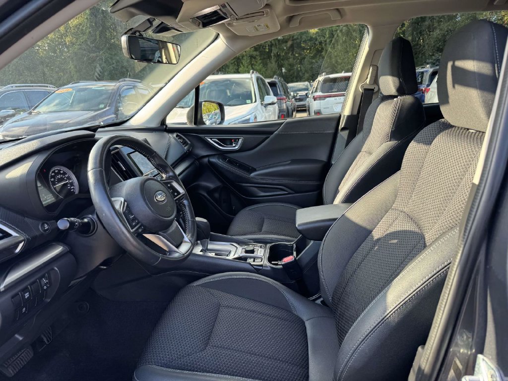 Used 2023 Subaru Forester Premium AWD/4WD image 19