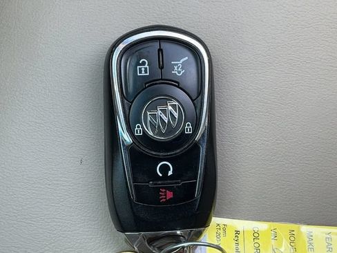 Used 2019 Buick Envision Essence FWD image 31