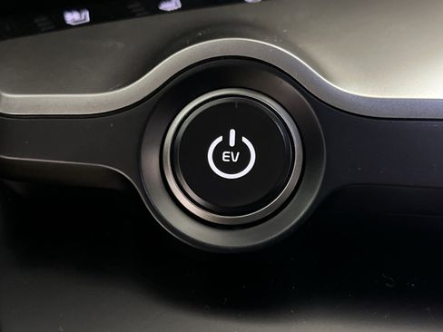 New 2025 Kia EV6 Wind image 31