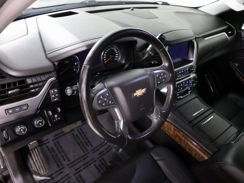 Used 2019 Chevrolet Suburban Premier AWD/4WD image 24