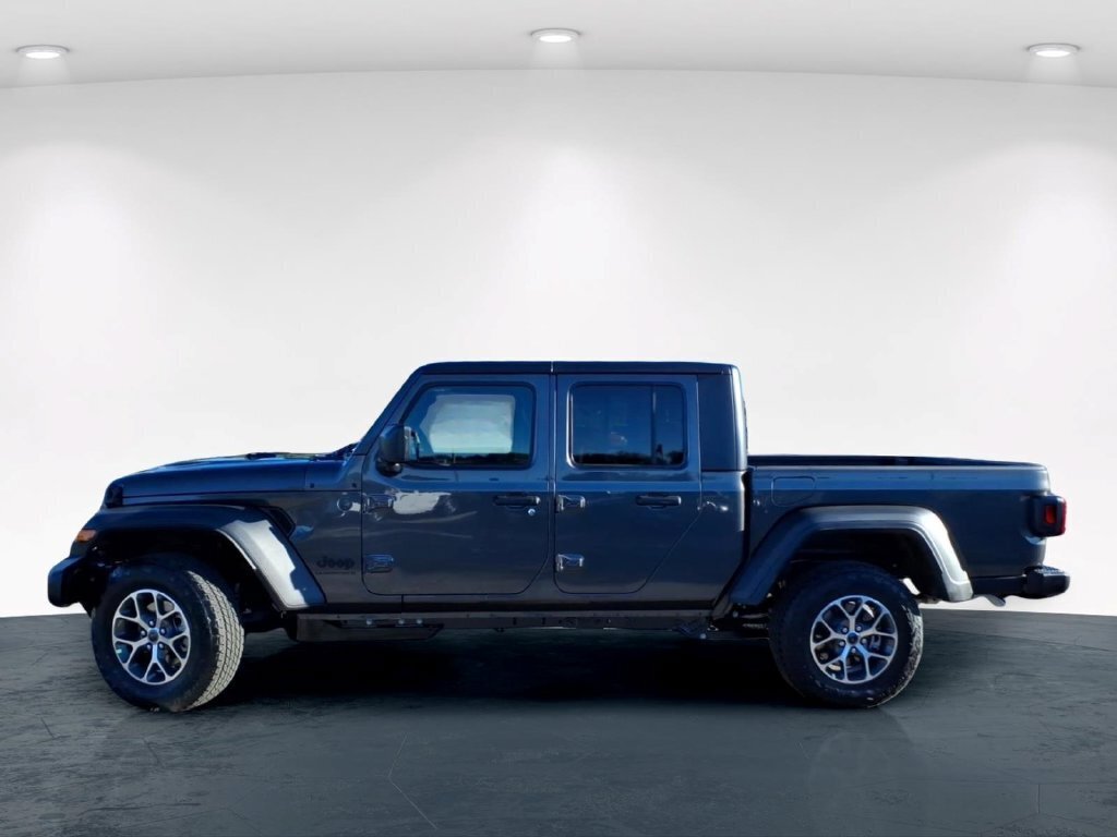 New 2027 Jeep Gladiator Sport AWD/4WD image 5