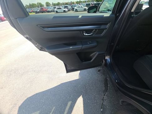 Used 2025 Honda CR-V LX image 25