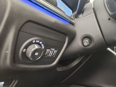 Used 2022 Jeep Grand Cherokee Overland w/ Adv Protech Group III image 27