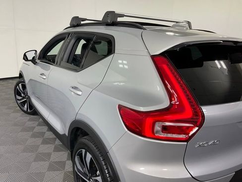 Certified 2023 Volvo XC40 B5 Ultimate w/ Protection Package Premier image 38