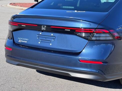 Used 2024 Honda Accord EX image 37