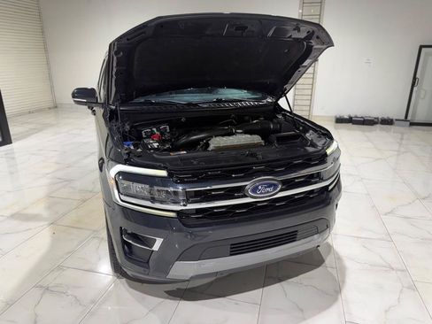 Used 2023 Ford Expedition Limited RWD image 4